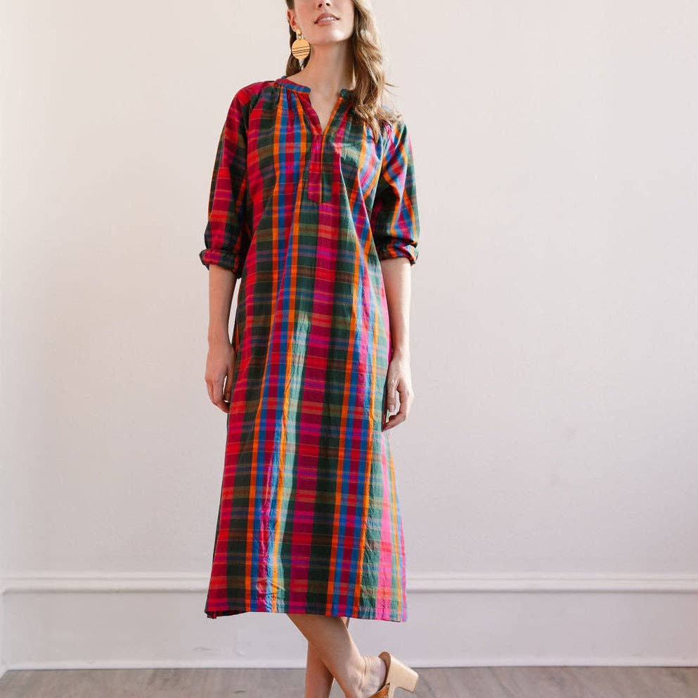 Que Paso Plaid Tejate Dress